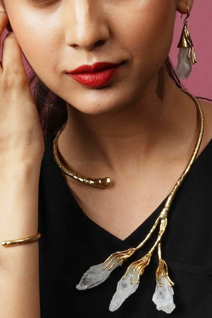 Snowy Crystal Embellished Necklace 