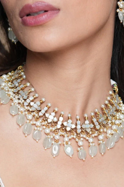 Sea Shell Pearl Embellished Necklace Set 