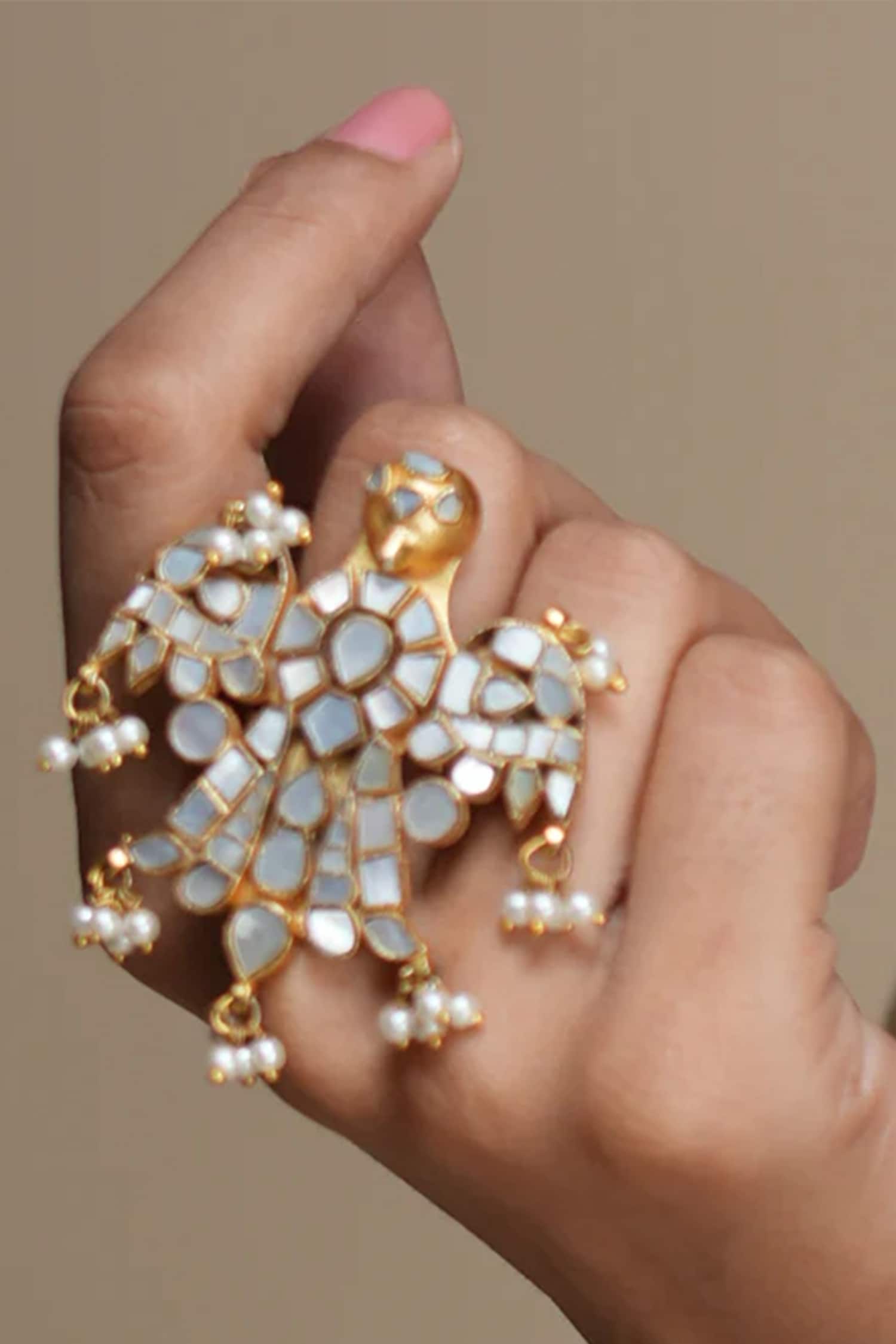 Peacock Pearl Embellished Ring 