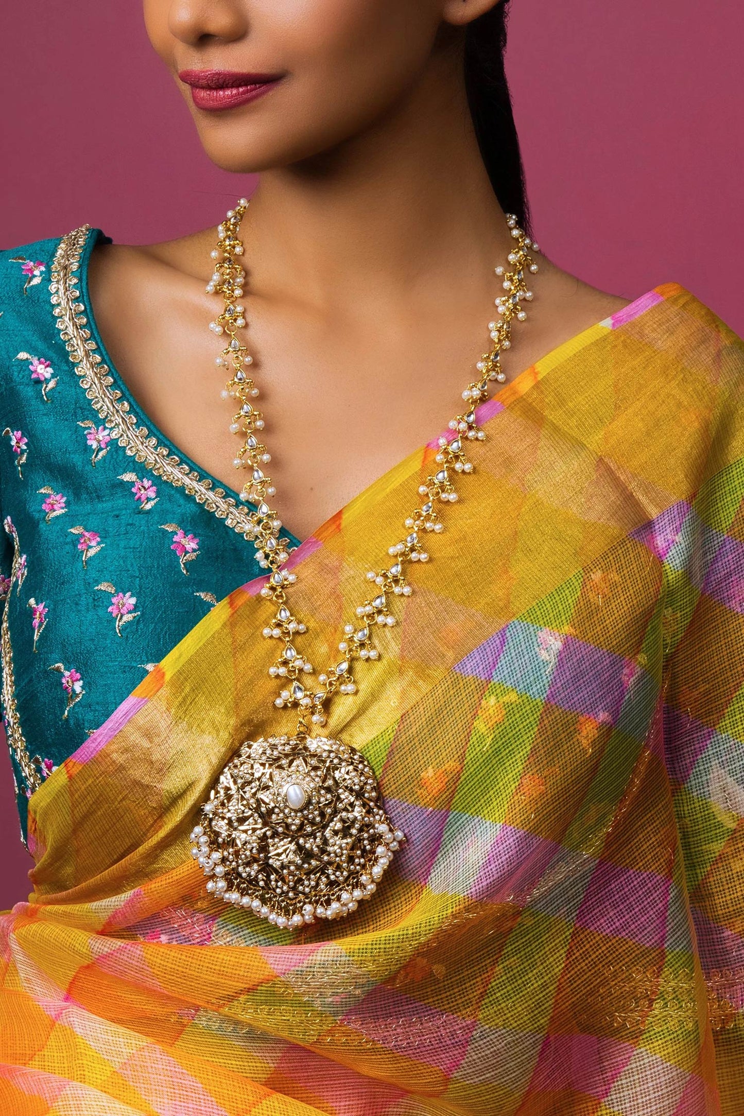 Jadau Stone Embellished Pendant Necklace 