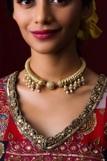Opulent Jadau Hasli Choker 