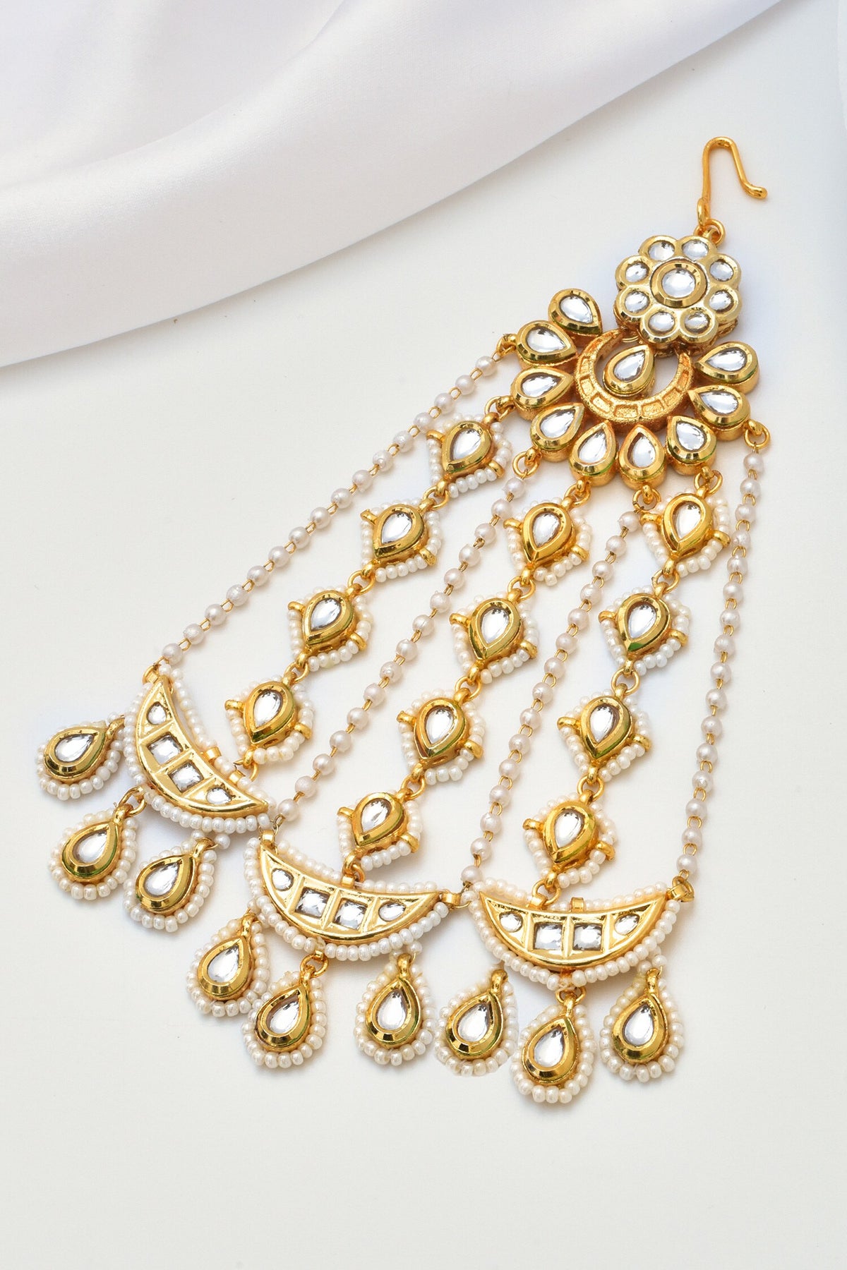Kundan Embellished Chand Passa 
