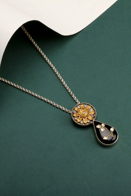 Sana Floral Pendant Chain Necklace 