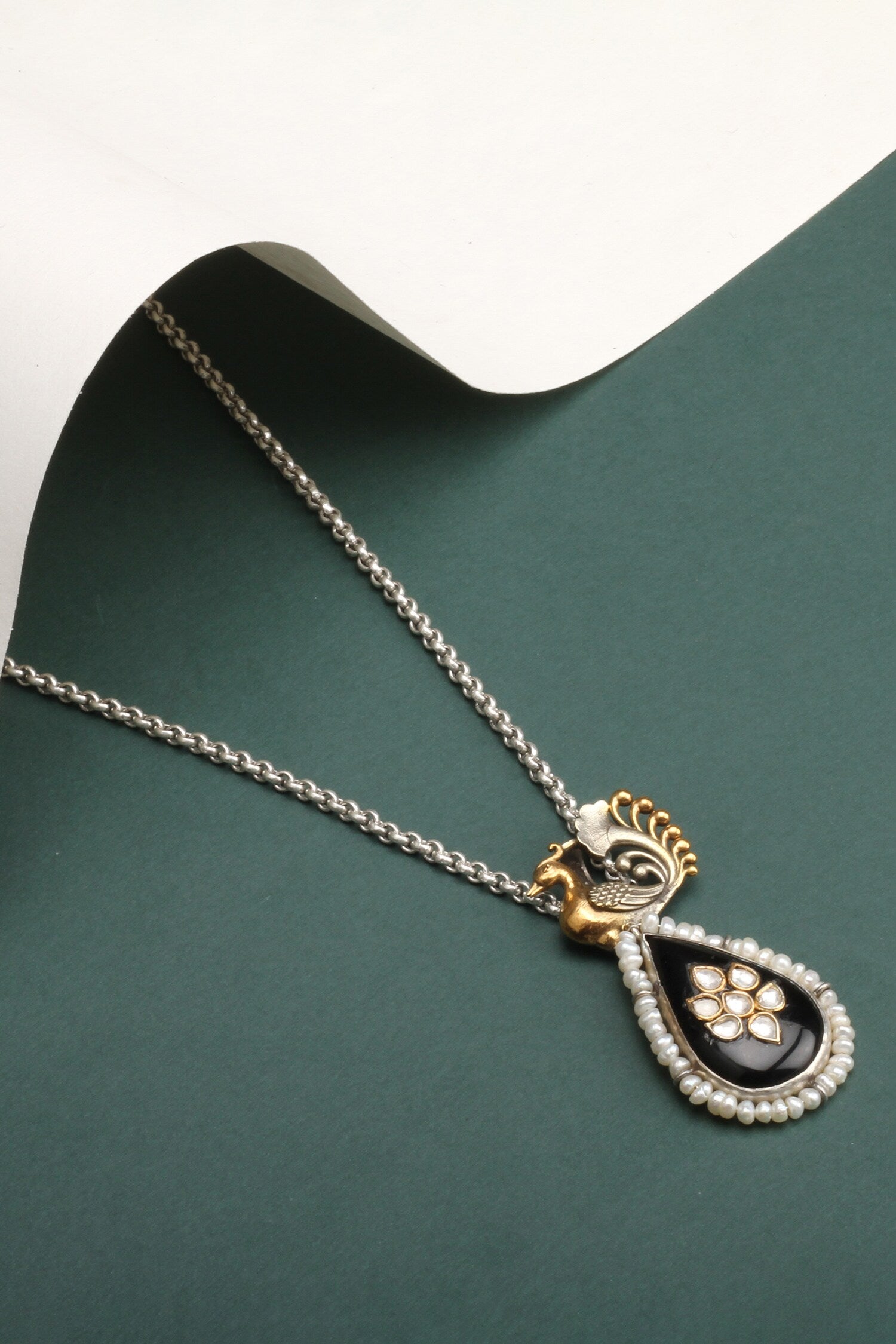 Inaya Mor Pendant Chain Necklace 