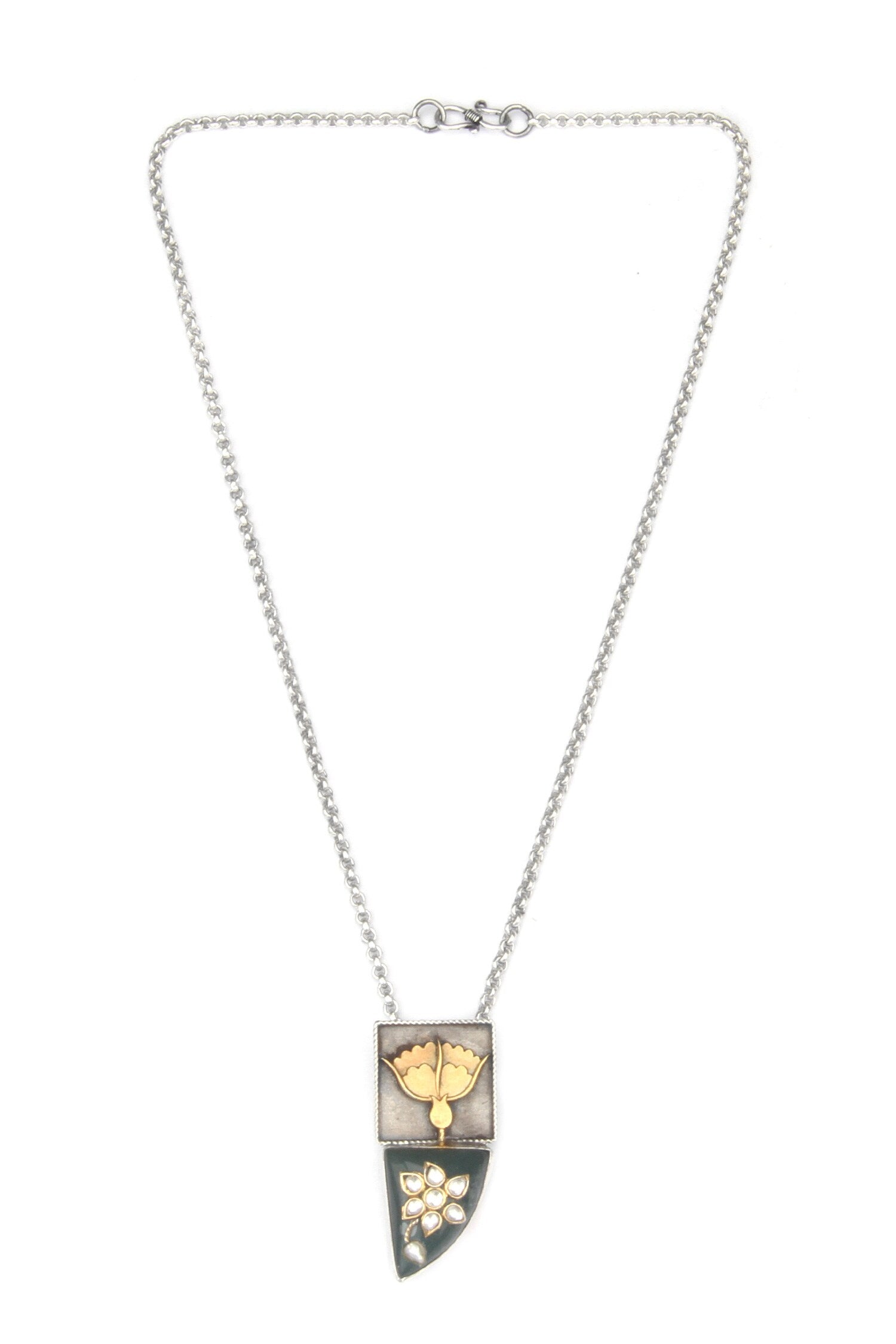 Alice Kundan Embellished Pendant Necklace 