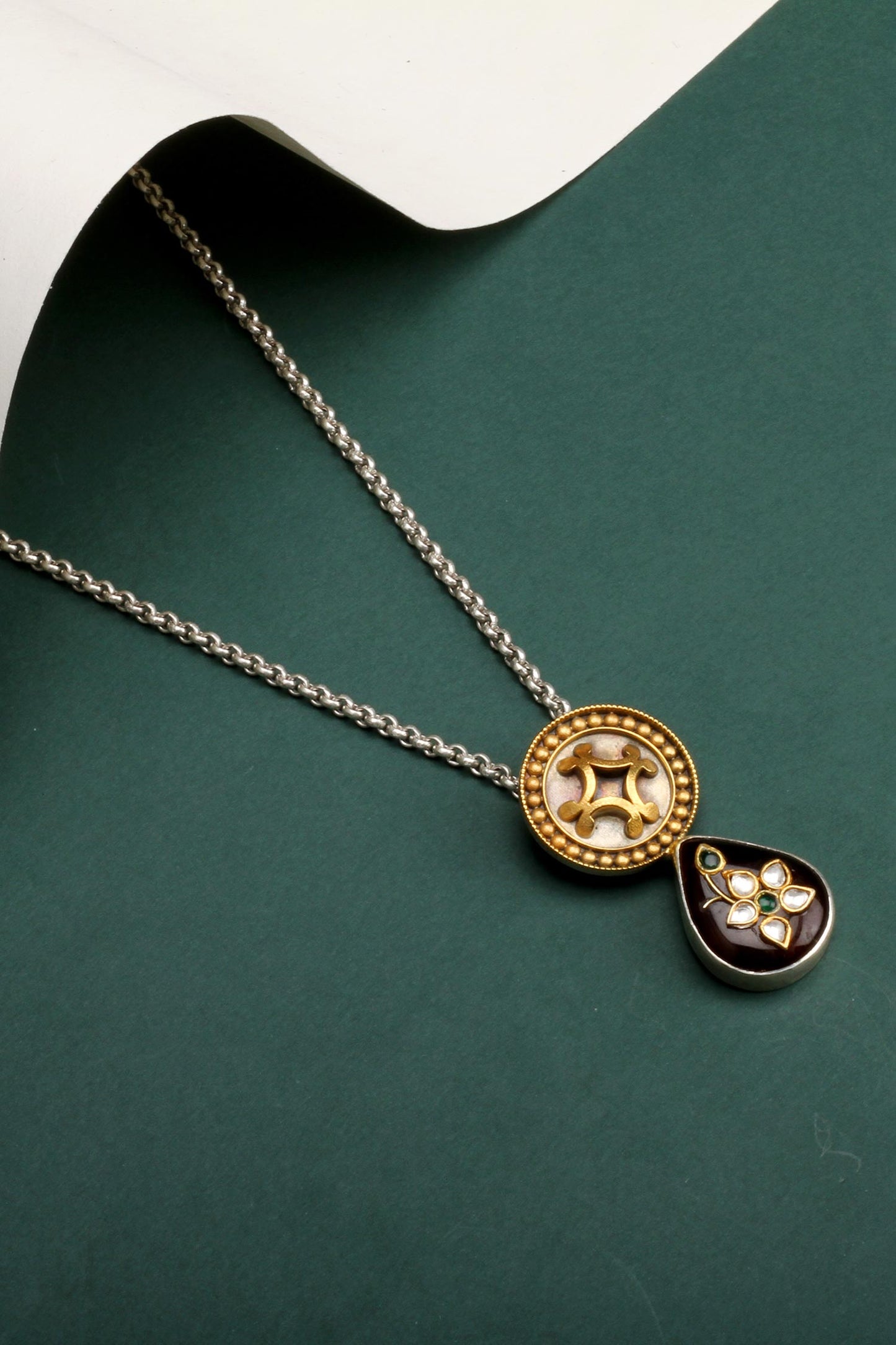 Amithi Labradorite & Kundan Embellished Pendant Necklace 