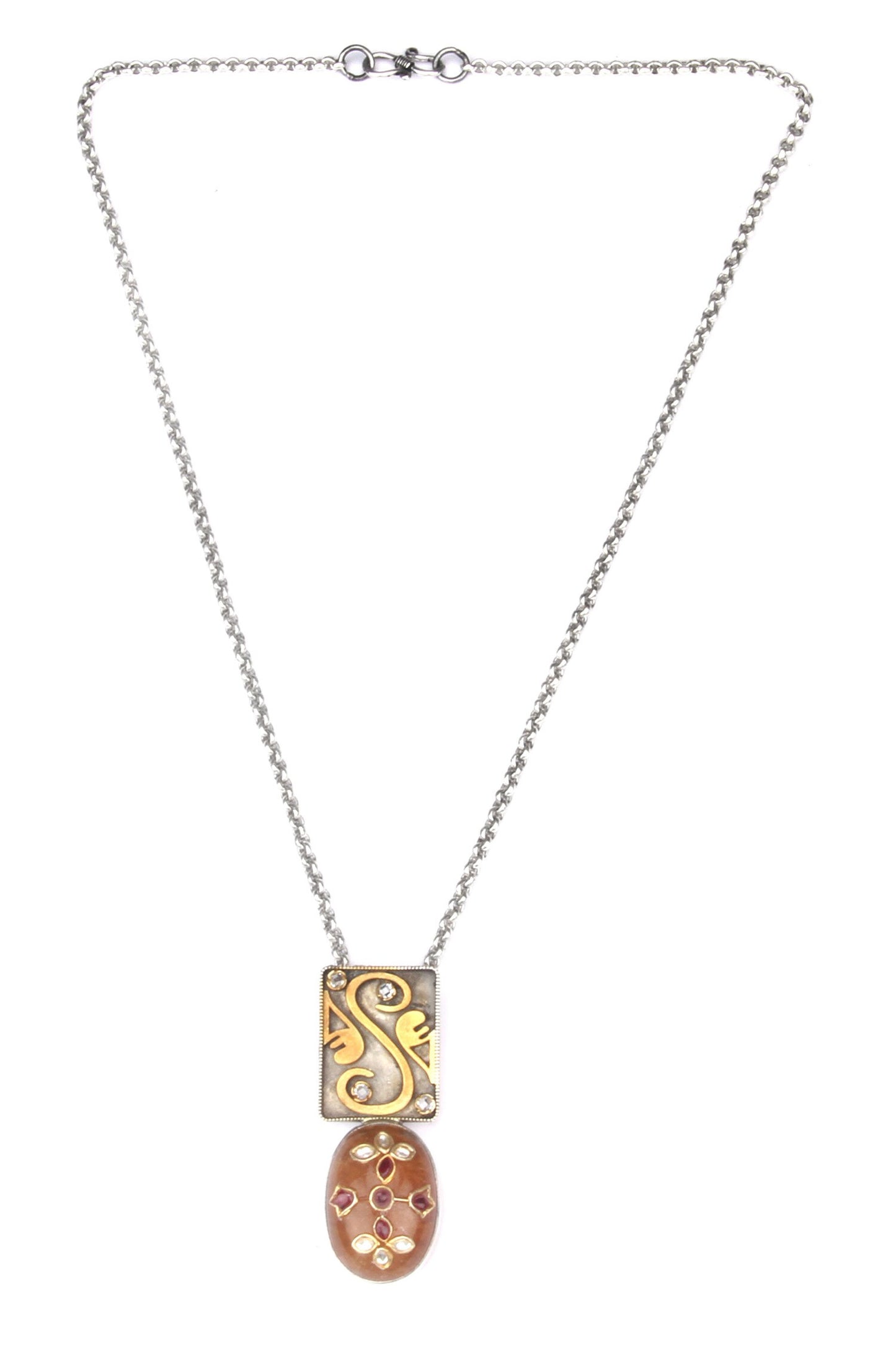 Delly Kundan Embellished Carved Pendant Necklace 