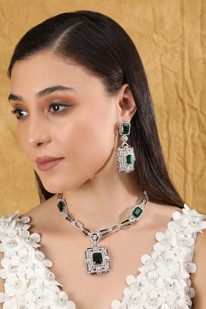 Geometric Cutwork Embellished Pendant Necklace 