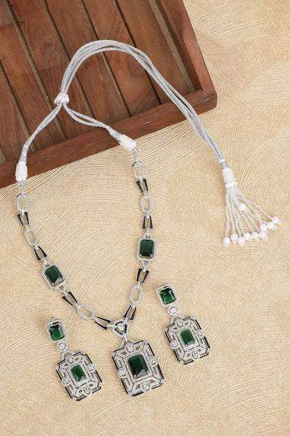 Geometric Cutwork Embellished Pendant Necklace 