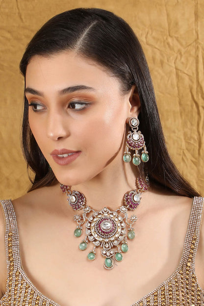 Embellished Round Pendant Necklace Set 