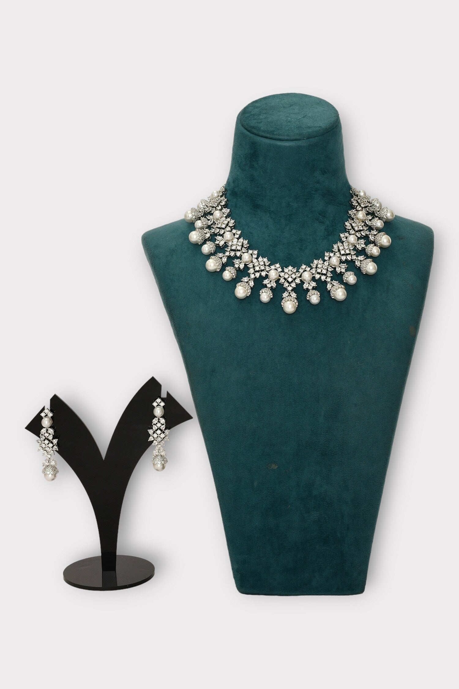 Delight Zircon Studded Floral Necklace Set 