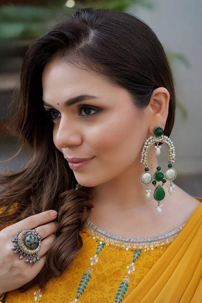 Tashi Geometric Carved Earrings 