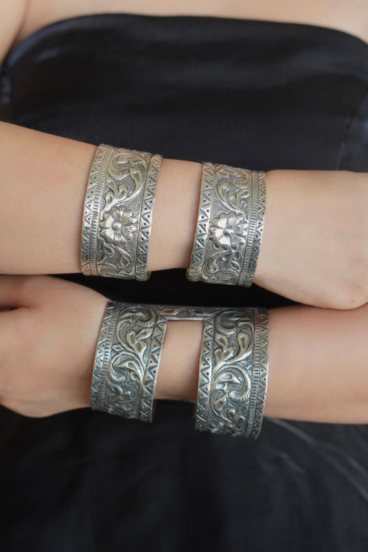 Monisha Floral Carved Kada - Set of 2 