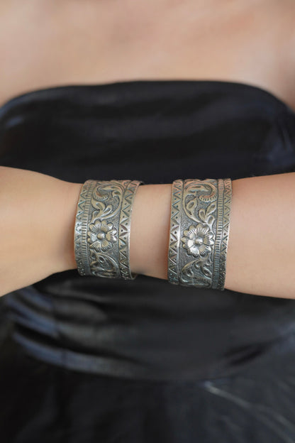Monisha Floral Carved Kada - Set of 2 