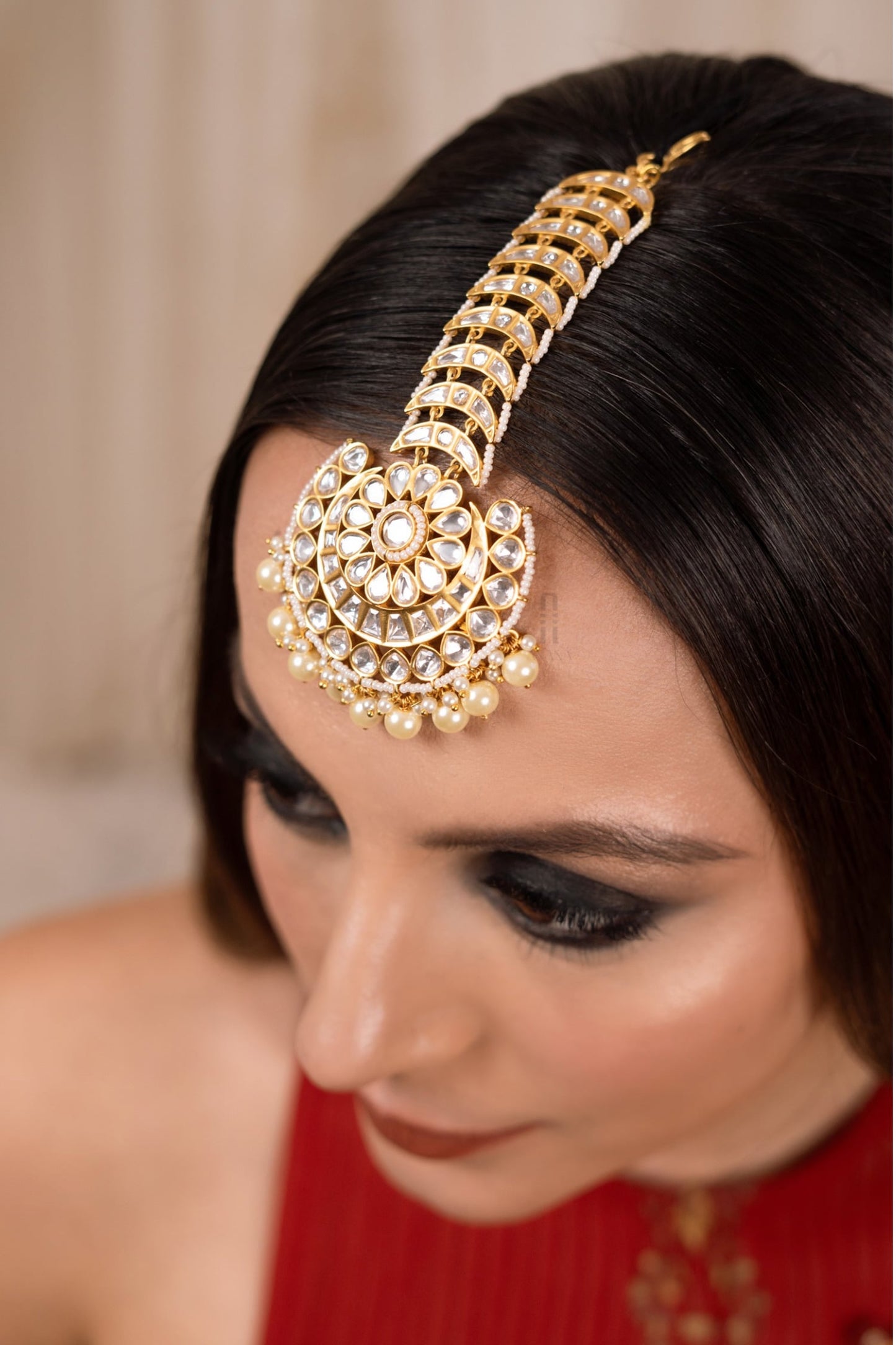 Tapasvi Kundan Embellished Maangtikka 