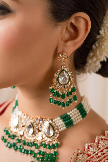 Kanika Kundan Studded Choker Set 