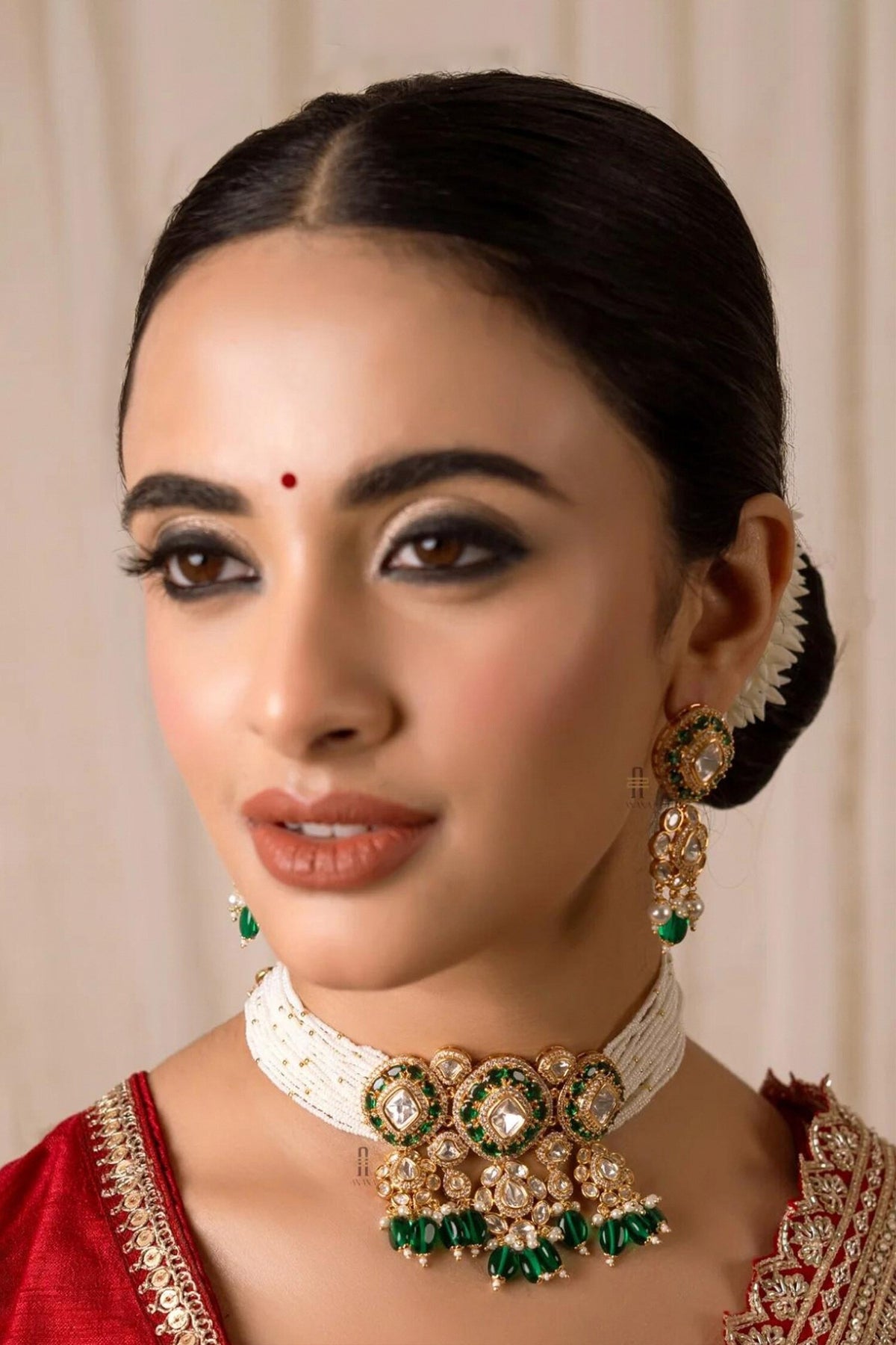 Rajni Kundan Embellished Choker Set 