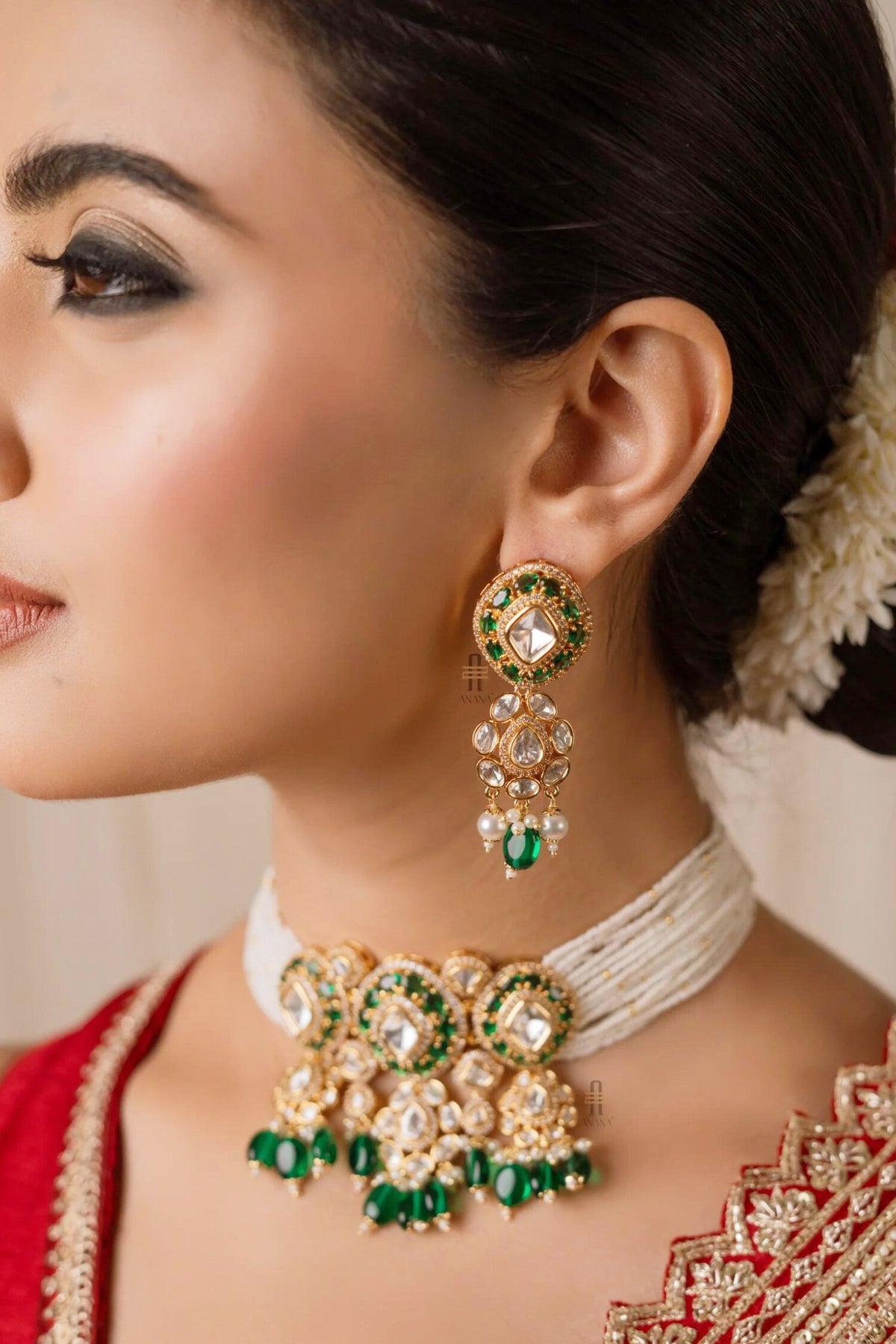Rajni Kundan Embellished Choker Set 