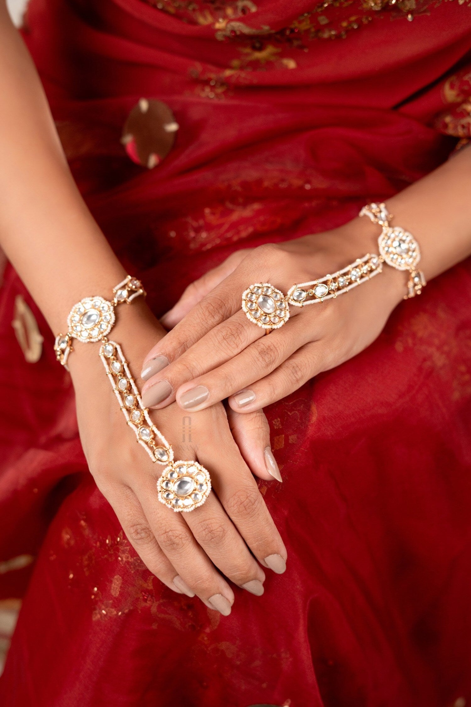Aadarshini Bloom Kundan Hathphool Set Of 2 