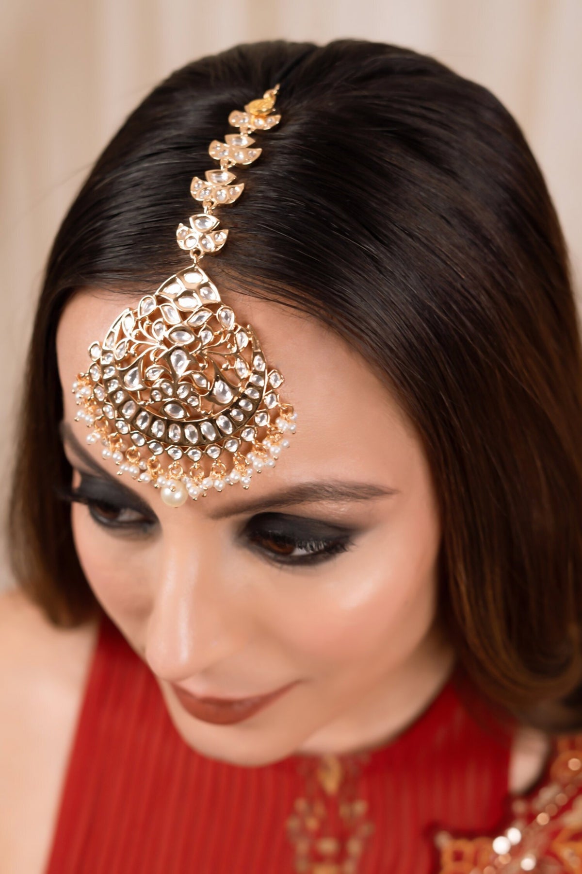 Diva Kundan Crest Embellished Maangtikka 