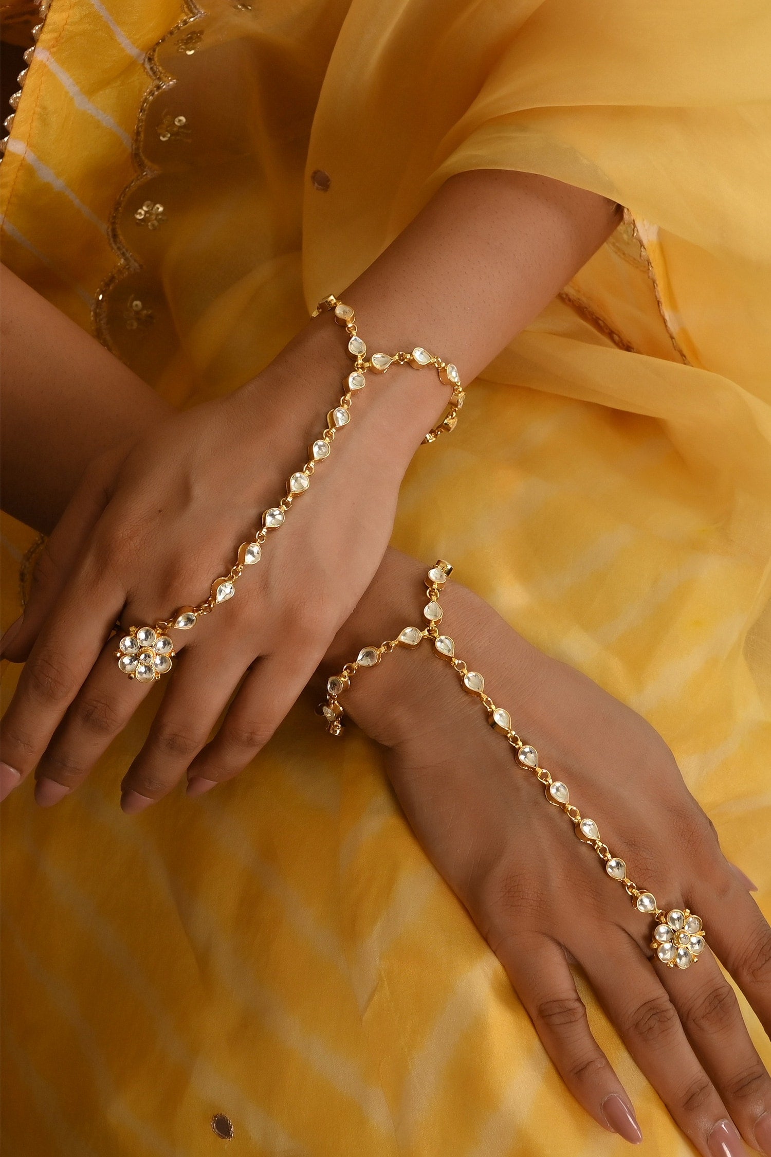 Single Lined Kundan Hathphool - Set of 2 