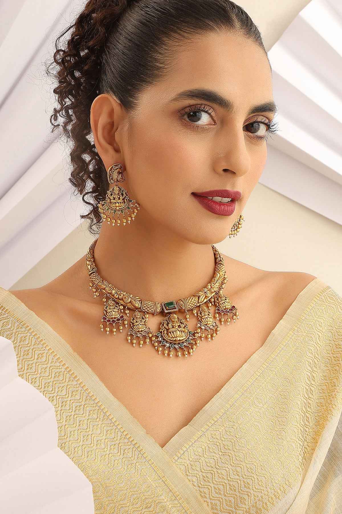 Carved Temple Hasli Necklace Set 