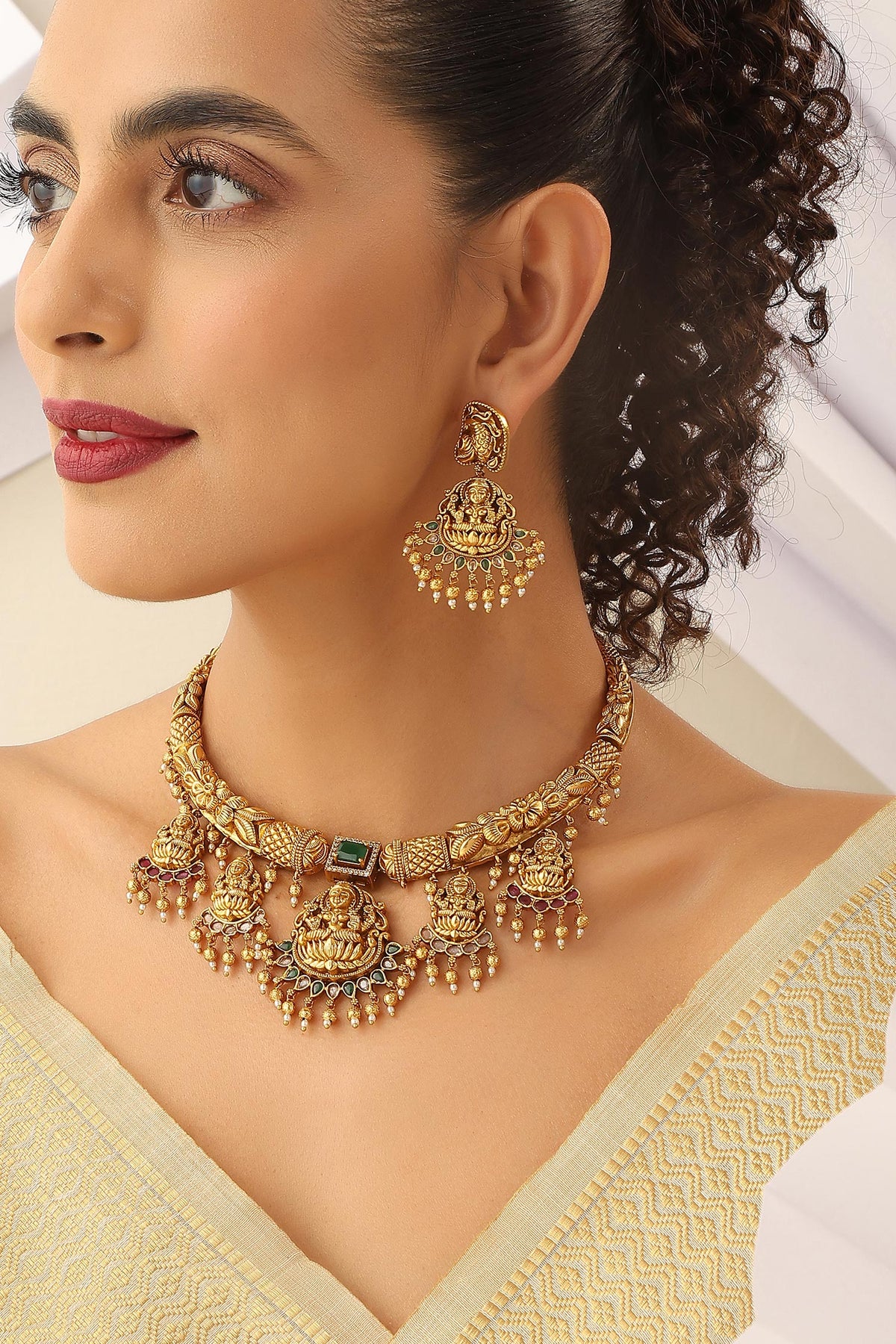 Carved Temple Hasli Necklace Set 