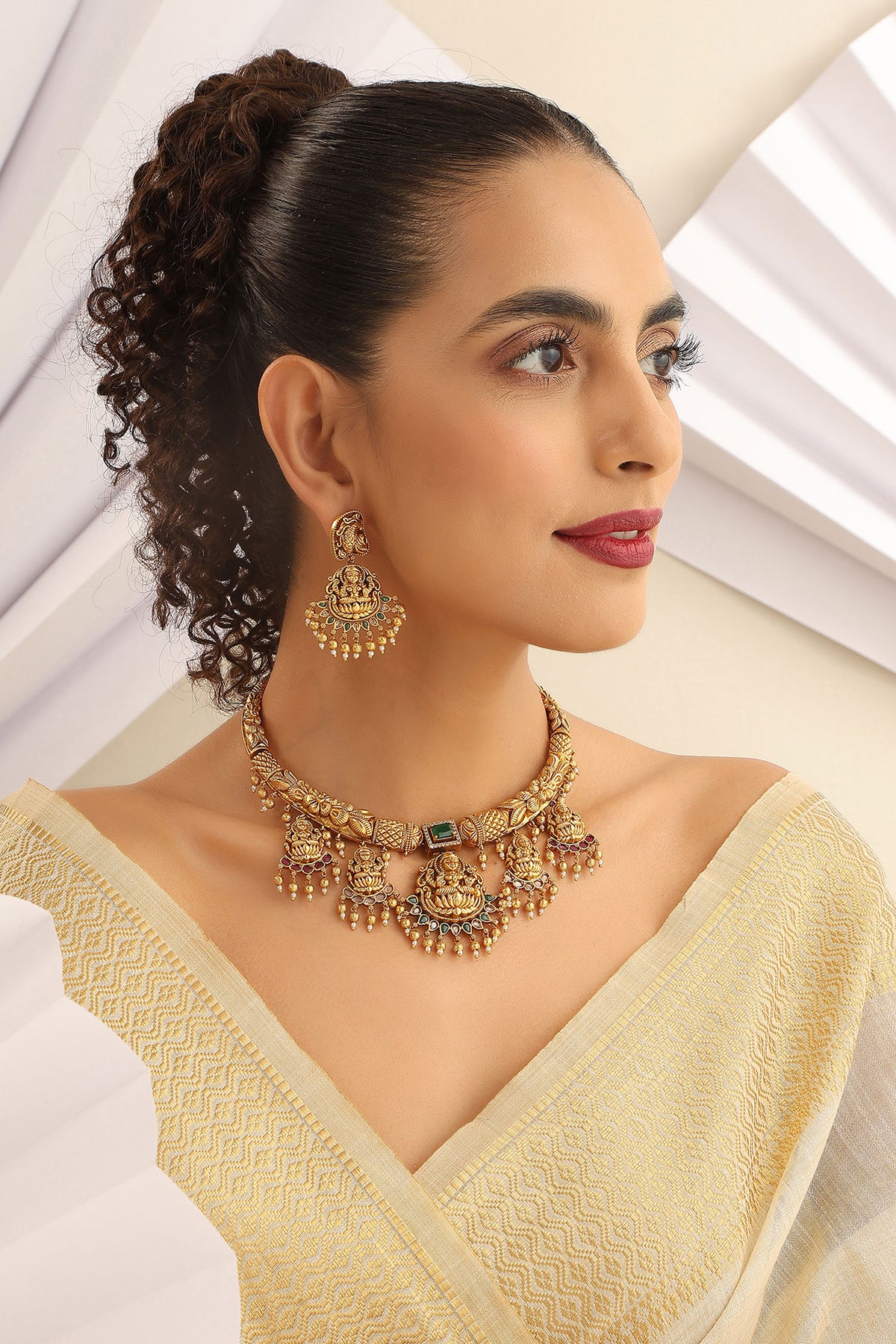 Carved Temple Hasli Necklace Set 