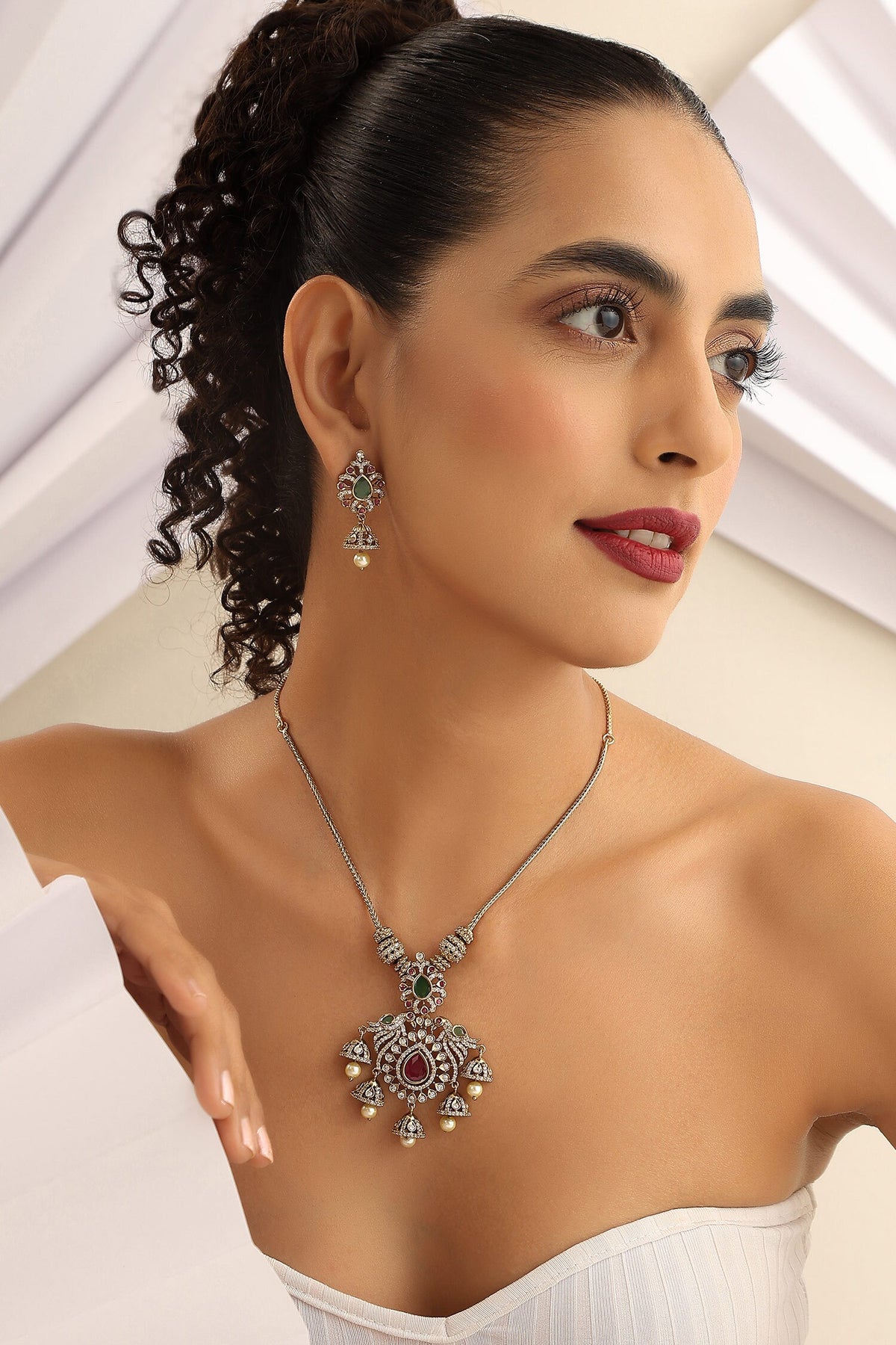 Victorian Polki Embellished Necklace Set 