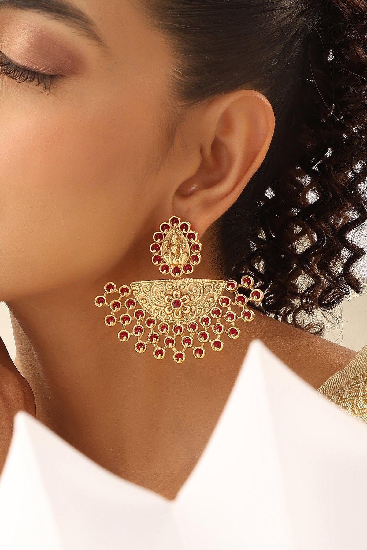 Carved Chaandbali Earrings 