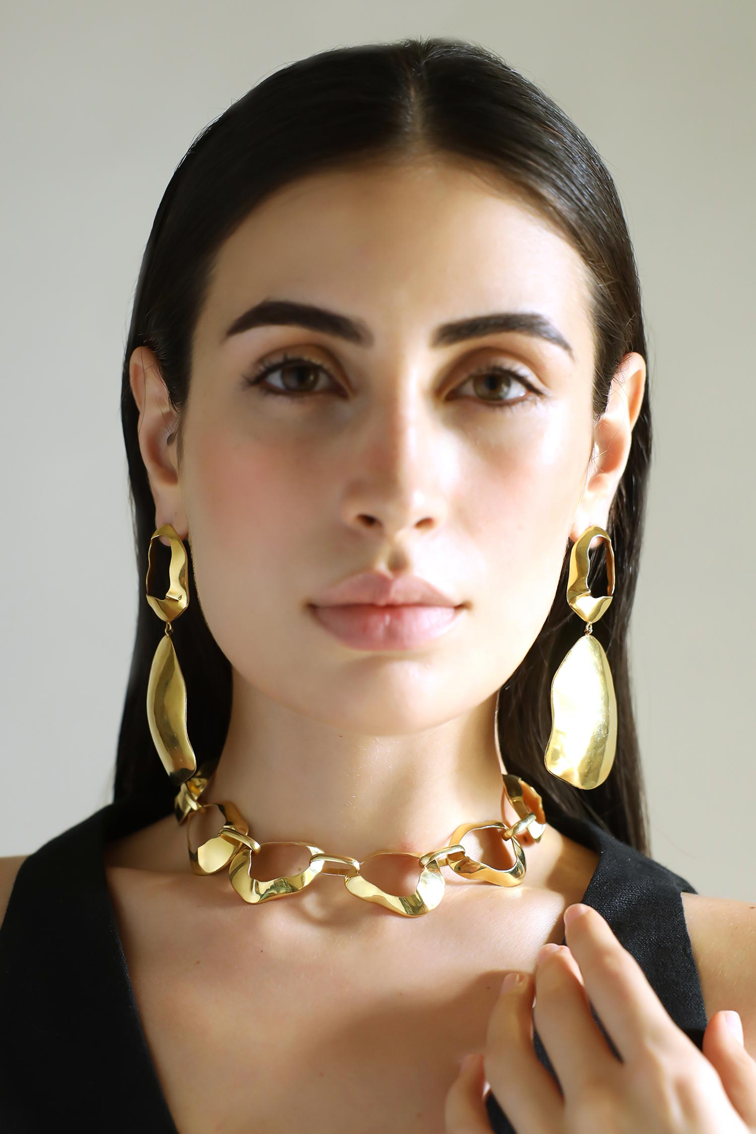 Ebb Abstract Motif Necklace 