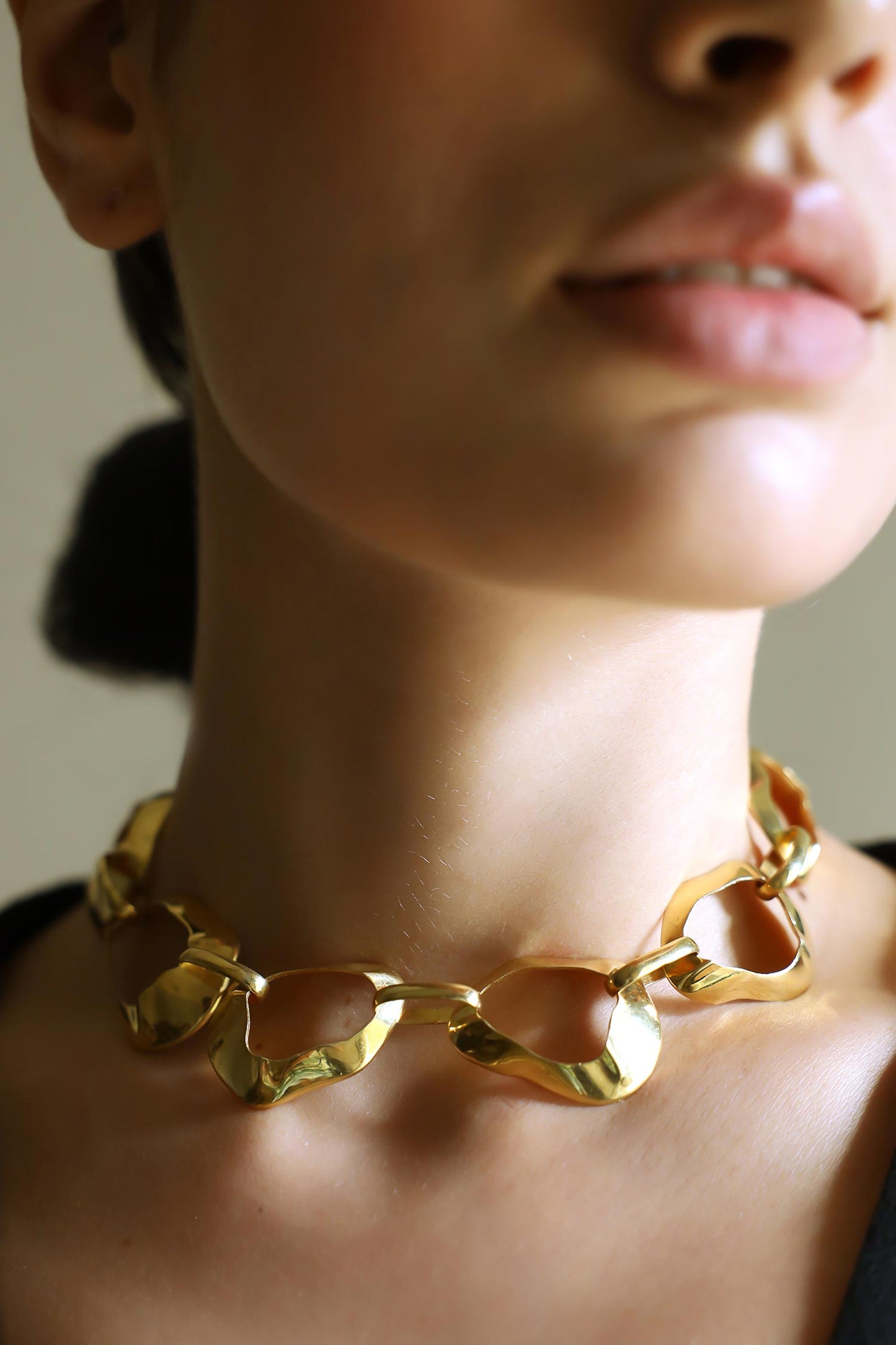 Ebb Abstract Motif Necklace 