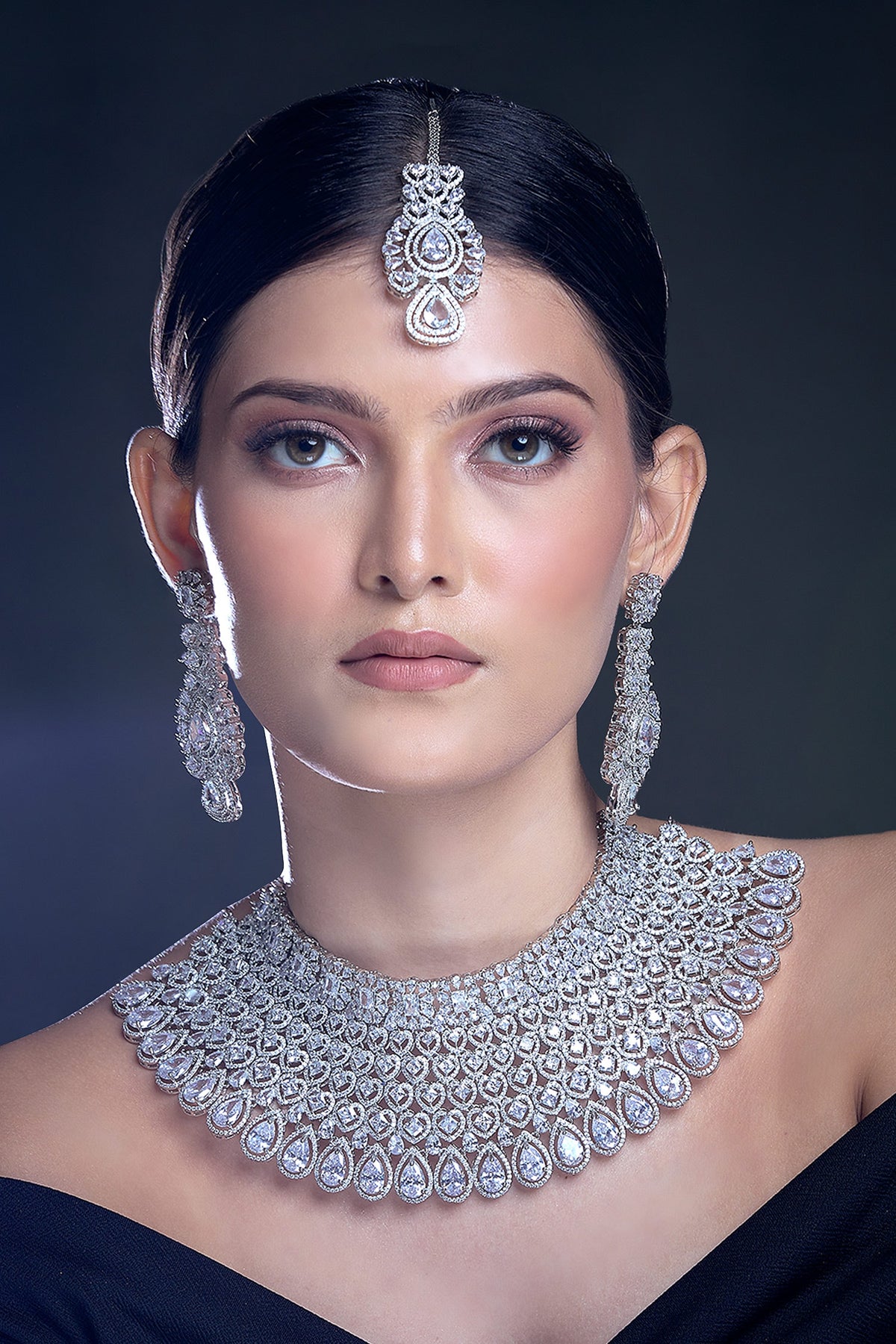 Zircon Cutwork Embellished Jewellery Set 