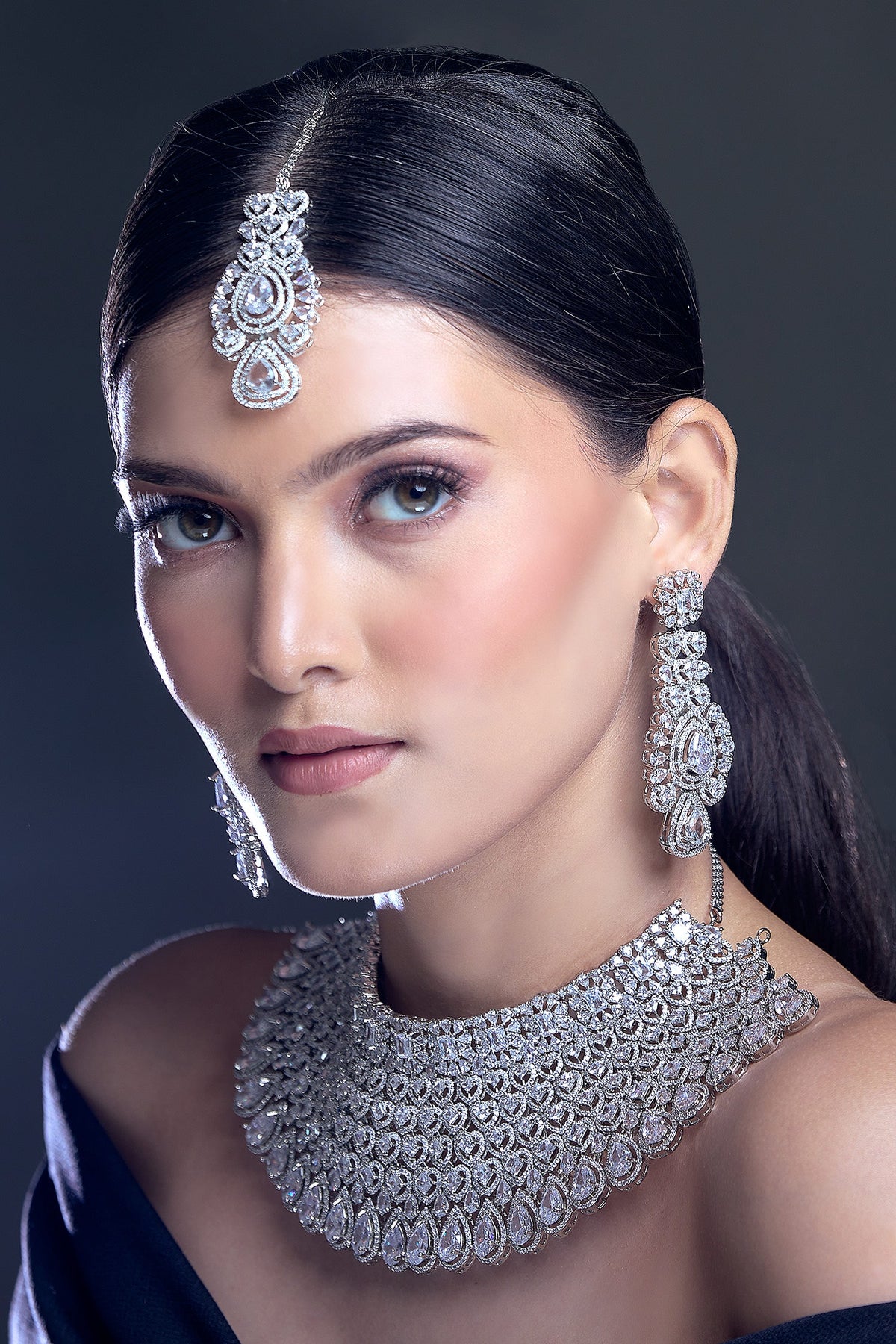 Zircon Cutwork Embellished Jewellery Set 