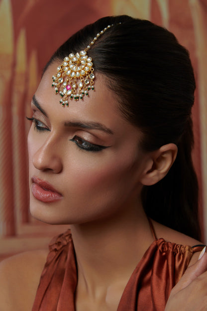 Kundan & Pearl Embellished Maangtikka 