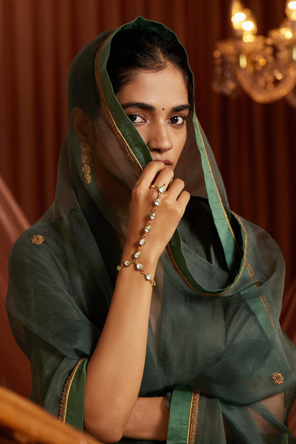 Kundan Vine Embellished Hathphool 