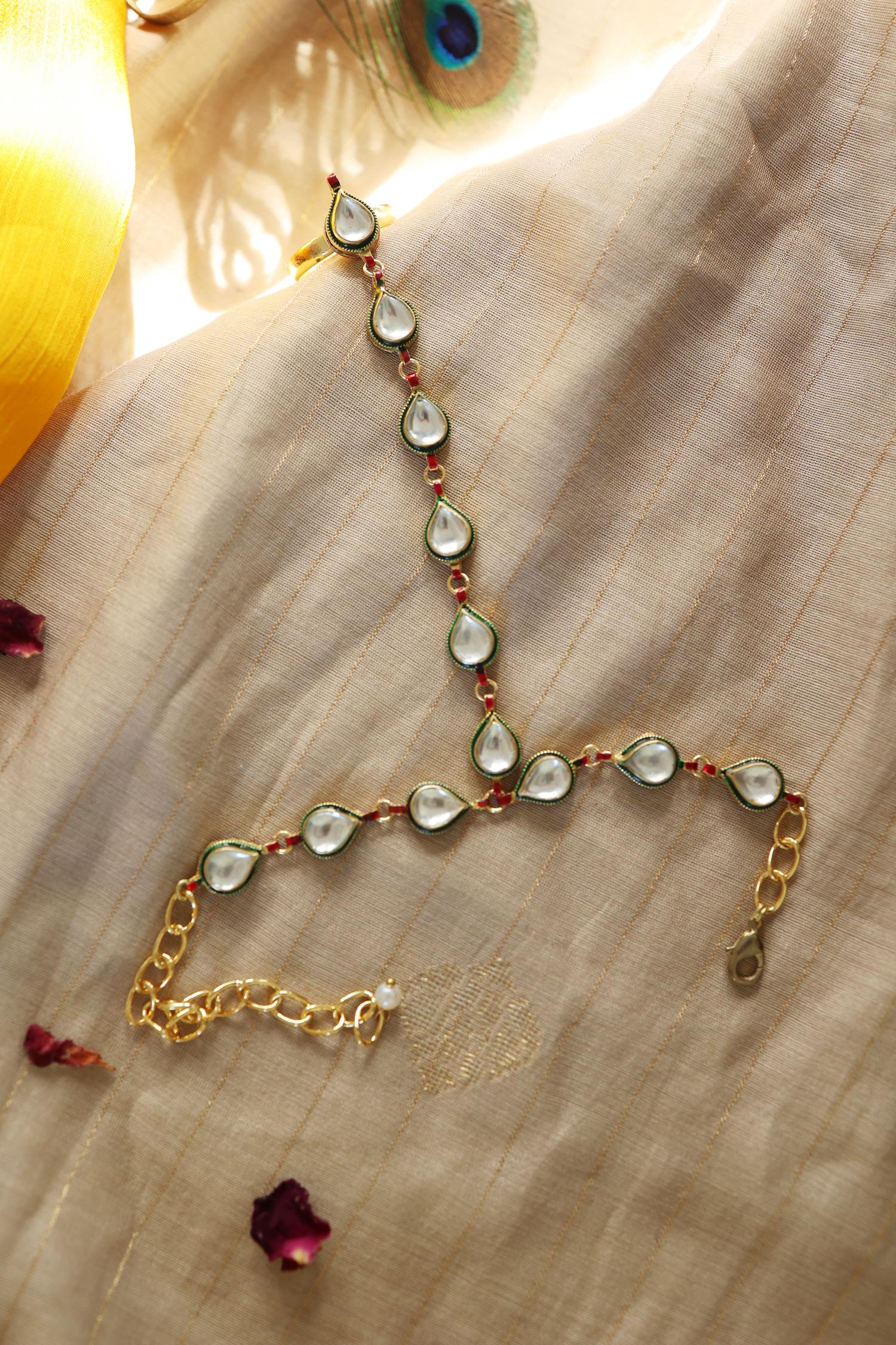Kundan Vine Embellished Hathphool 