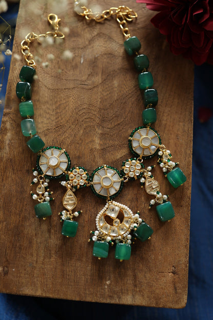 Floral Carved Kundan Embellished Choker 