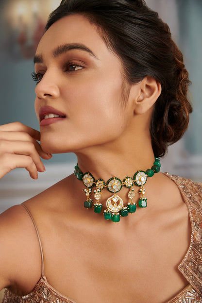 Floral Carved Kundan Embellished Choker 