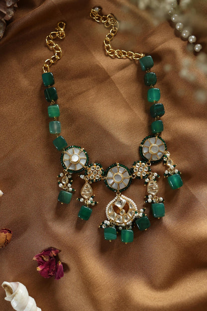 Floral Carved Kundan Embellished Choker 