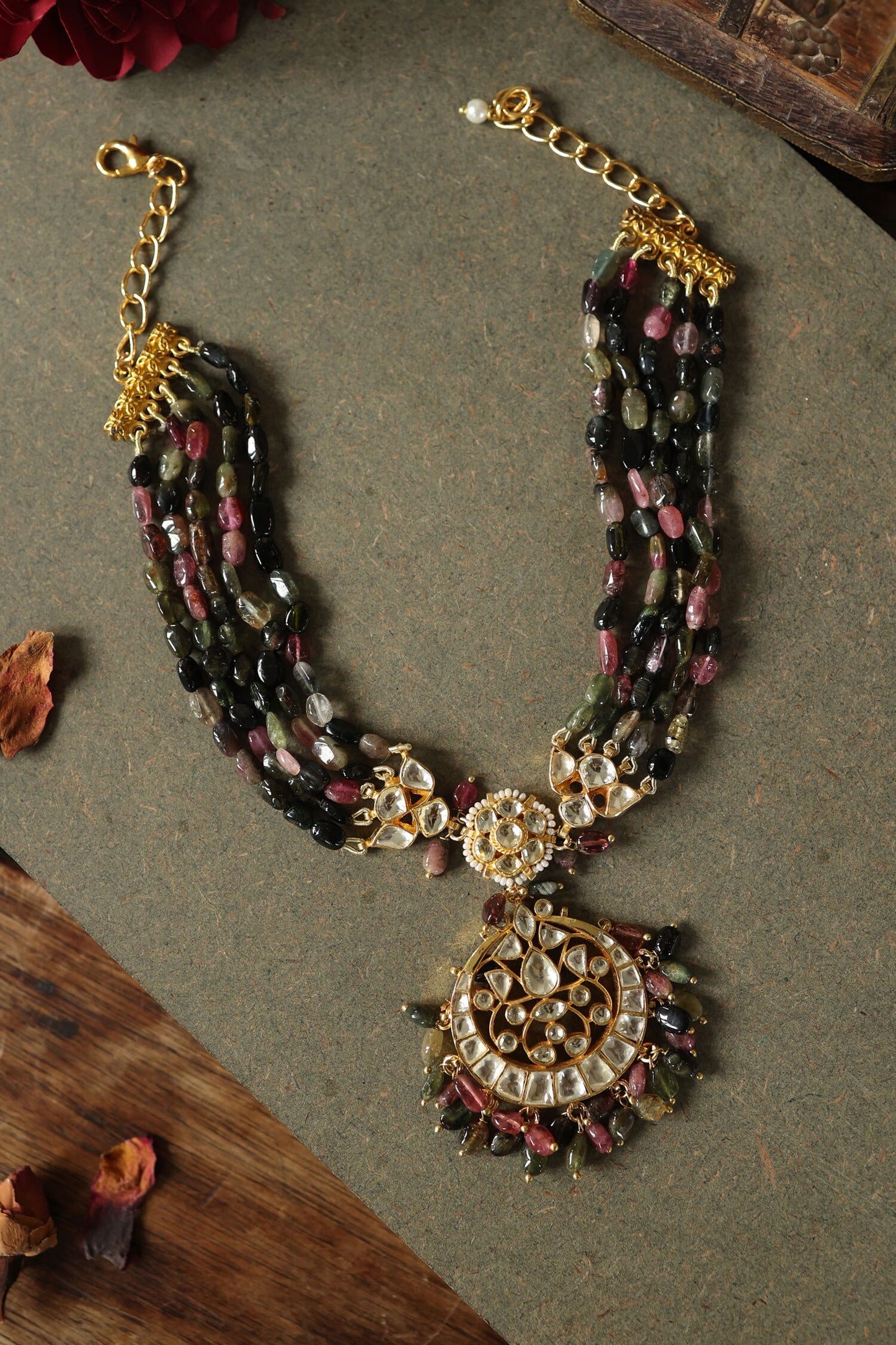 Floral Motif Carved Pendant Necklace 