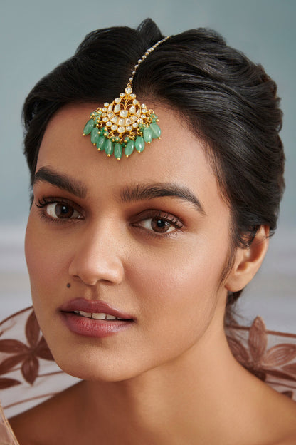 Kundan Carved Maangtikka 
