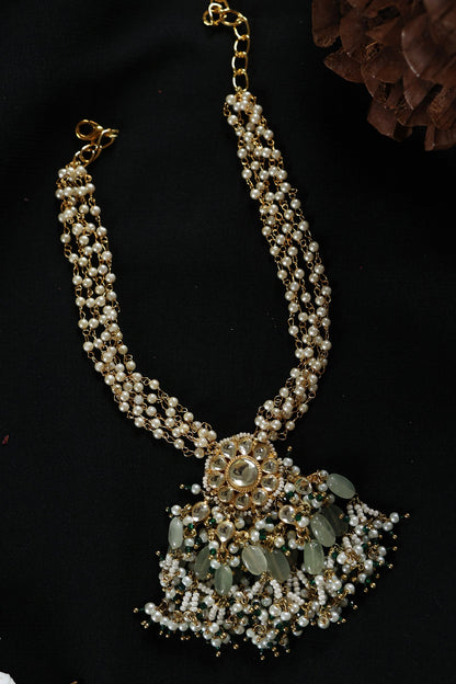 Flower Motif Carved Pendant Necklace 