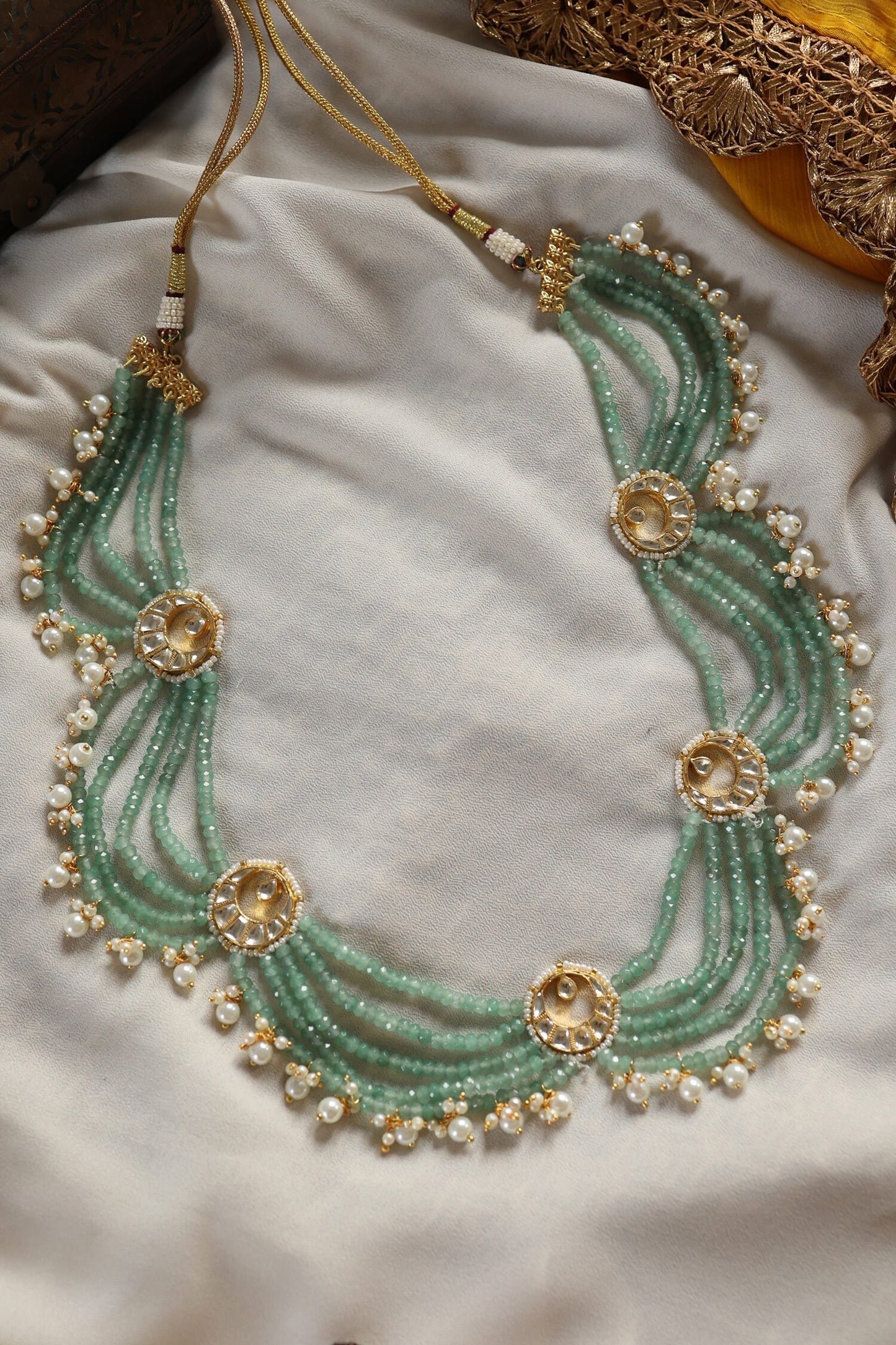 Scallop String Embellished Necklace 