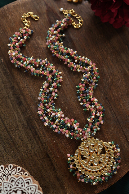 Flower Motif Pendant Necklace 