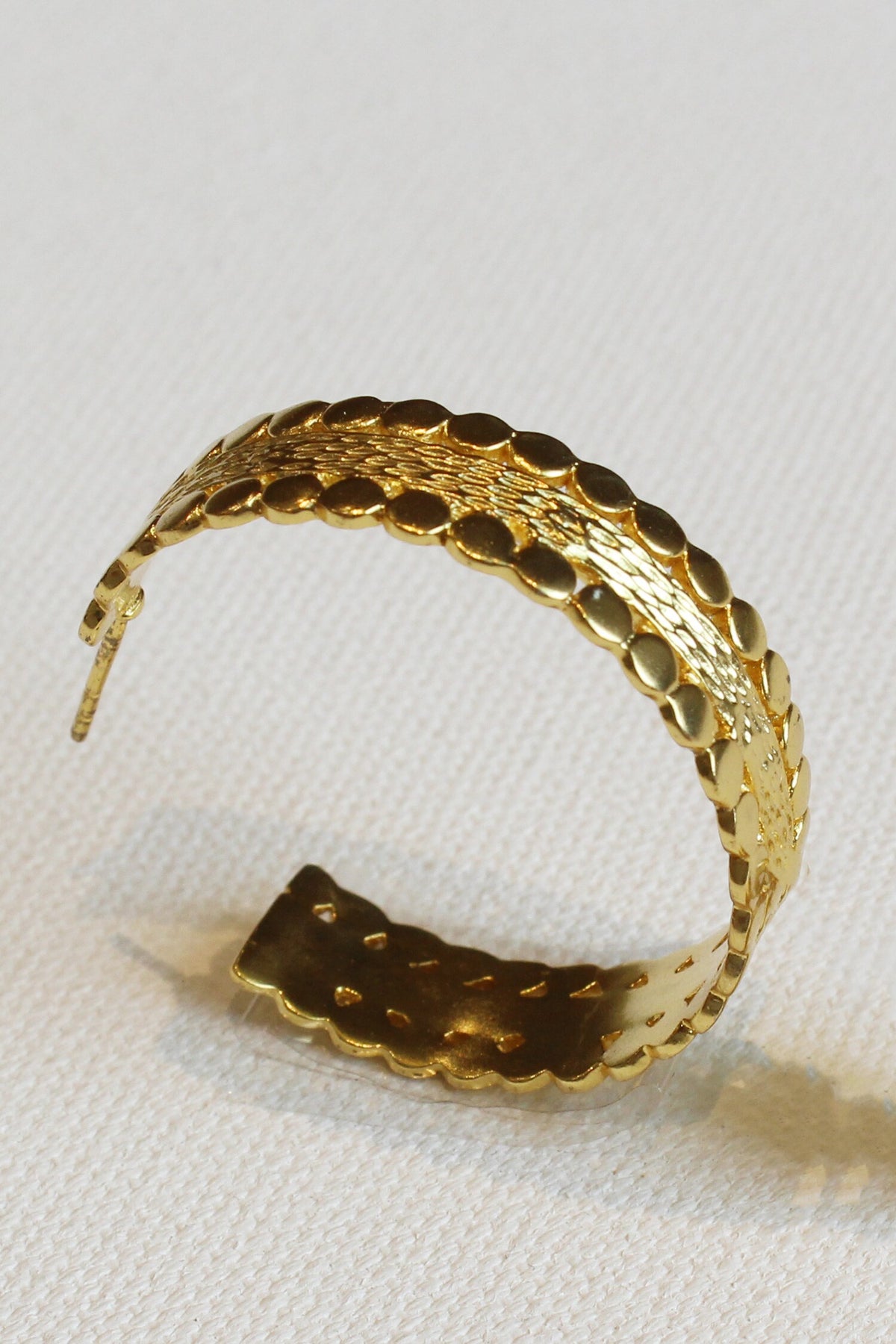 Suni Textured Hoops 