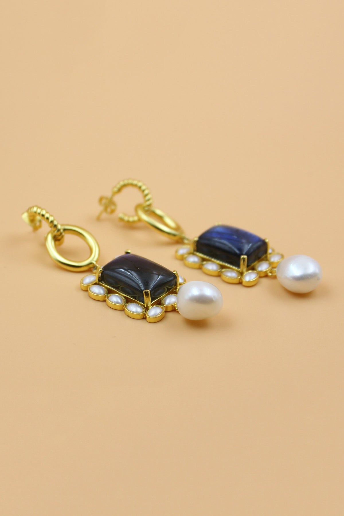 Gris Pearl Drop Earrings 