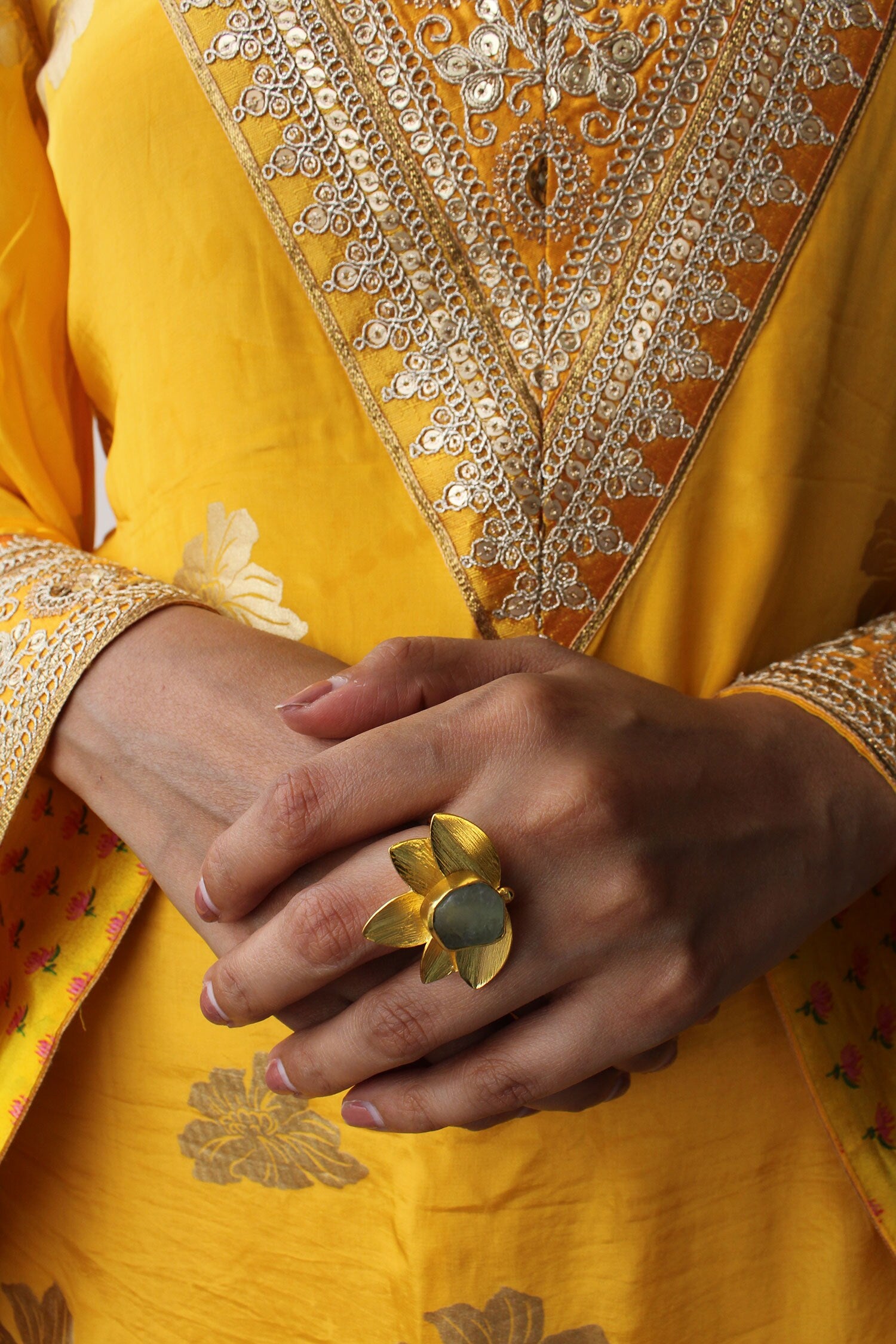 Petal Carved Ring 