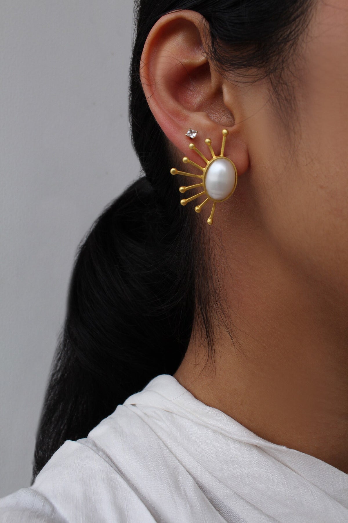 Aadha Sitara Pearl Studs 