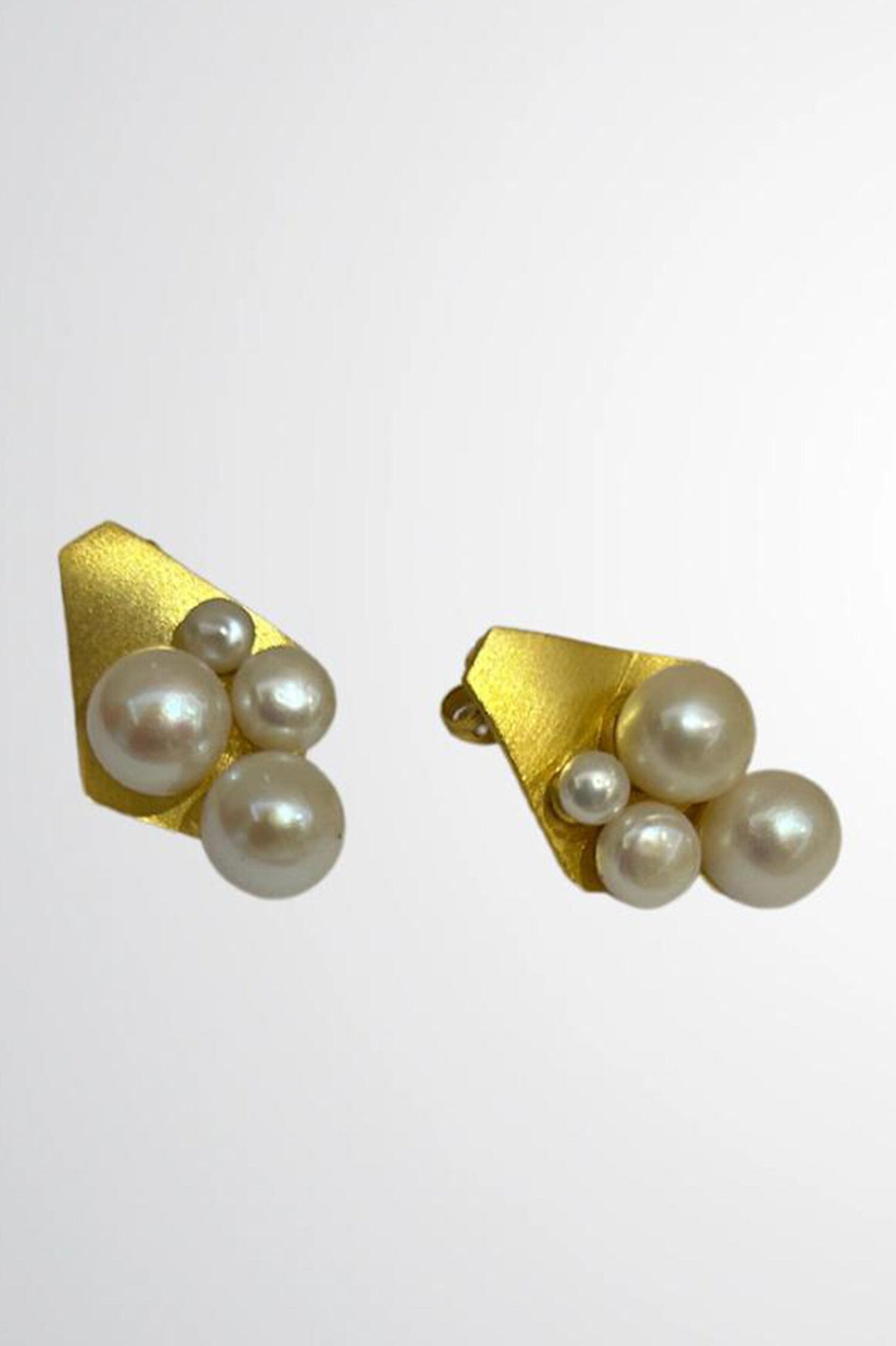 Pearl Embellished Studs 